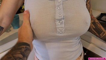 play Petite amie attentive ayant des relations sexuelles avec son fils xnxx