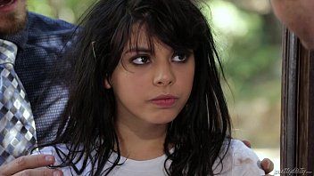 play Gina valentina sex salbatic cu un vecin cu penis mare