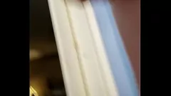 play Esposa peluda amateur es asada con un consolador y la gran polla de su marido