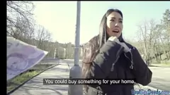 play O frumusețe rusă culeasă se aplecă înainte ca un misionar să fie umplut în aer liber